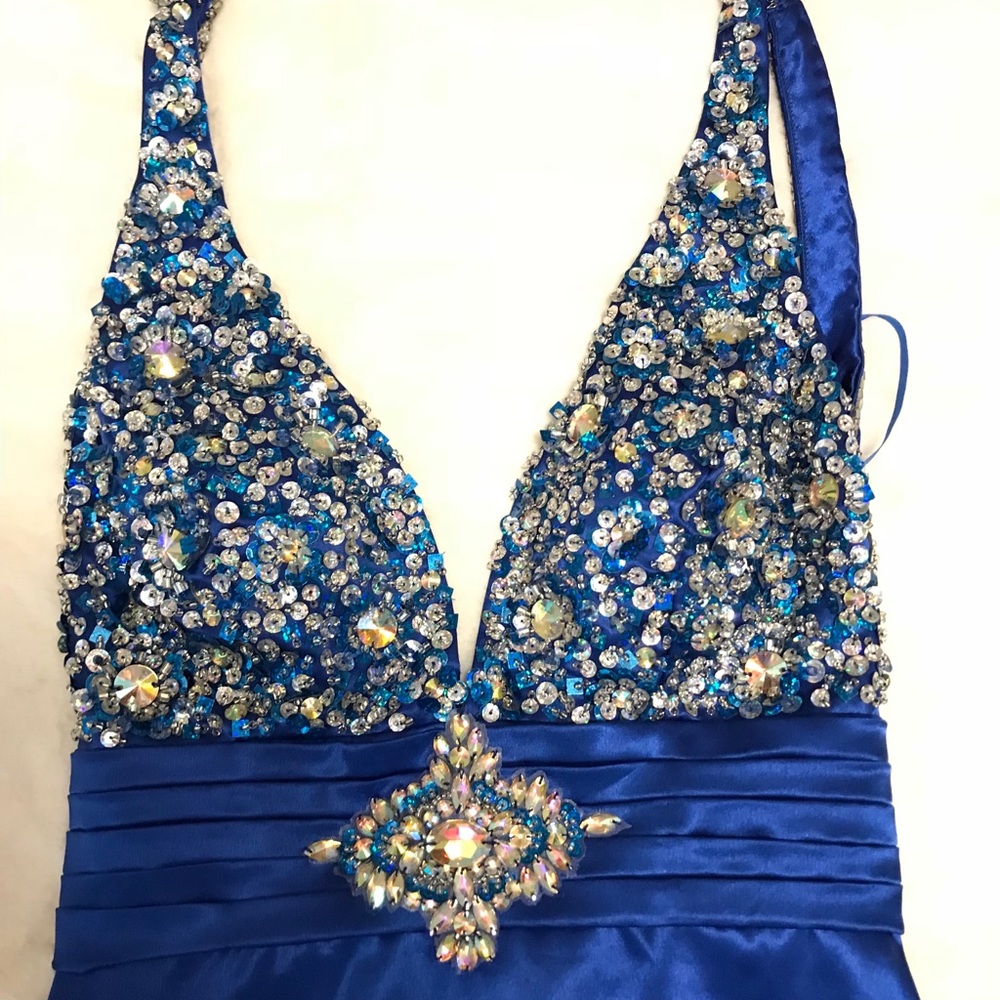 Dazzling Blue dress with Gems - Picture 4 of 6